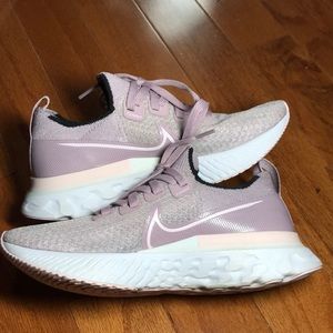 Nike Infinity React Flyknit